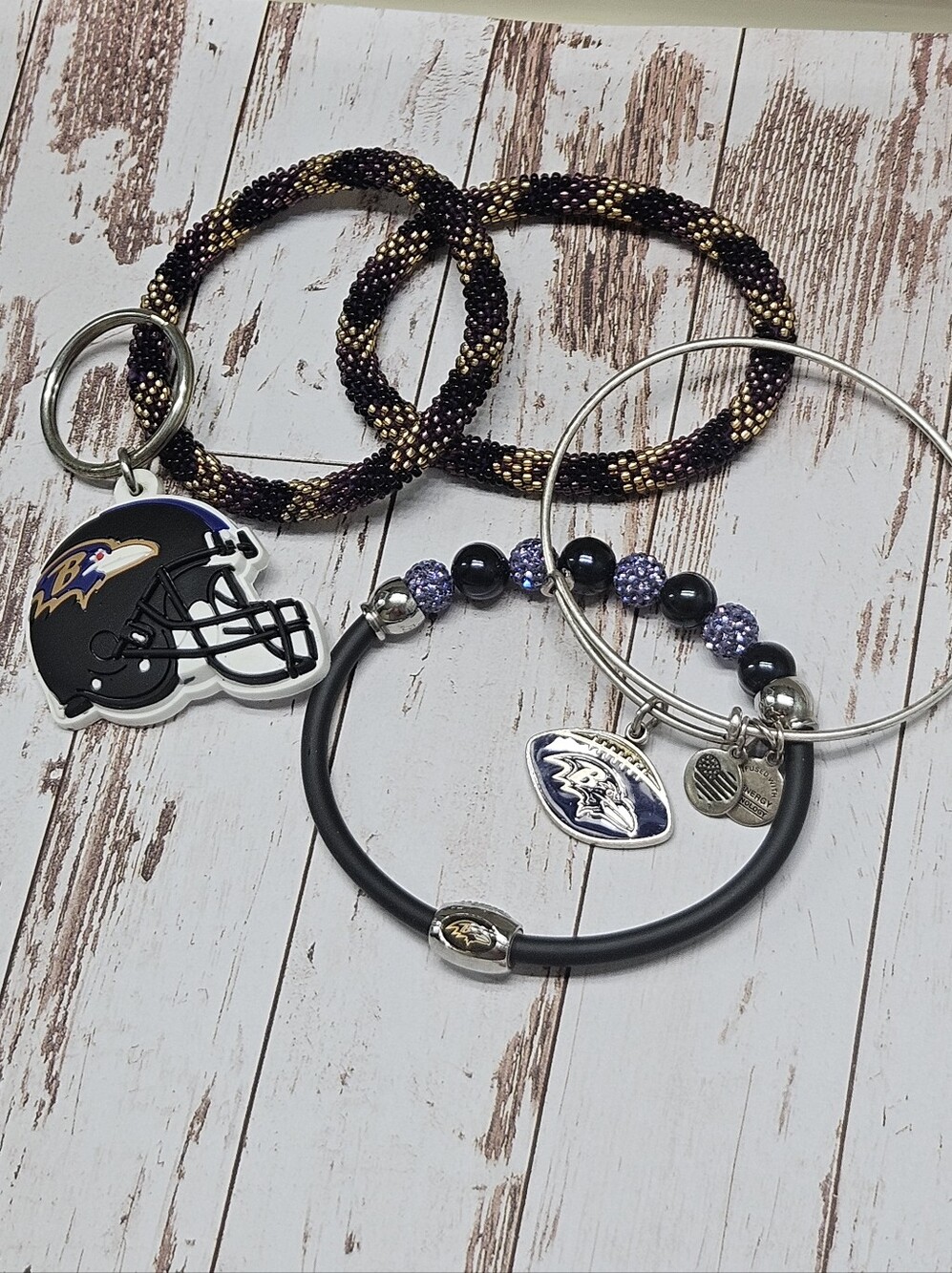 Baltimore Ravens 4 Bracelets and Keychain Set Purple & Black